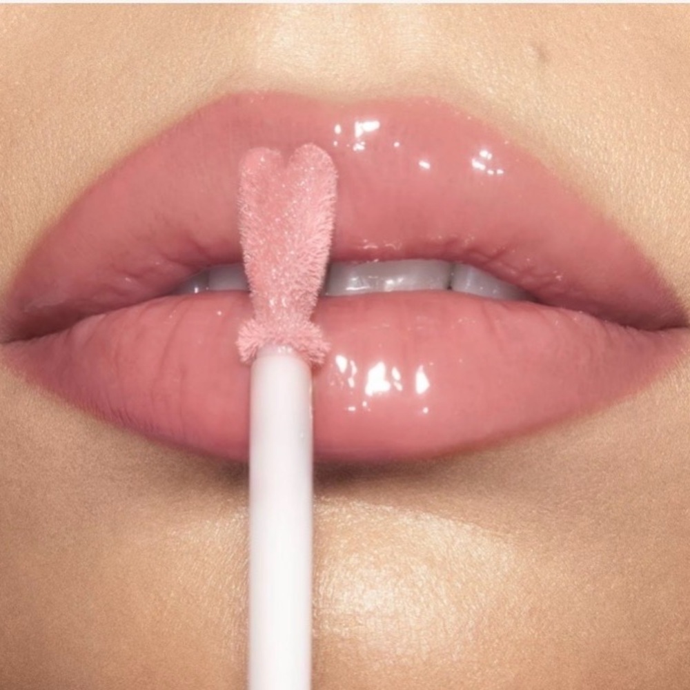 Charlotte Tilbury (2.6 ML) Collagen Lip Gloss - PILLOW TALK | MSRP $37 - Picture 2 of 6